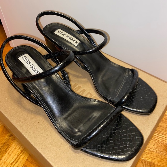Steve Madden black sandals - Picture 5 of 5